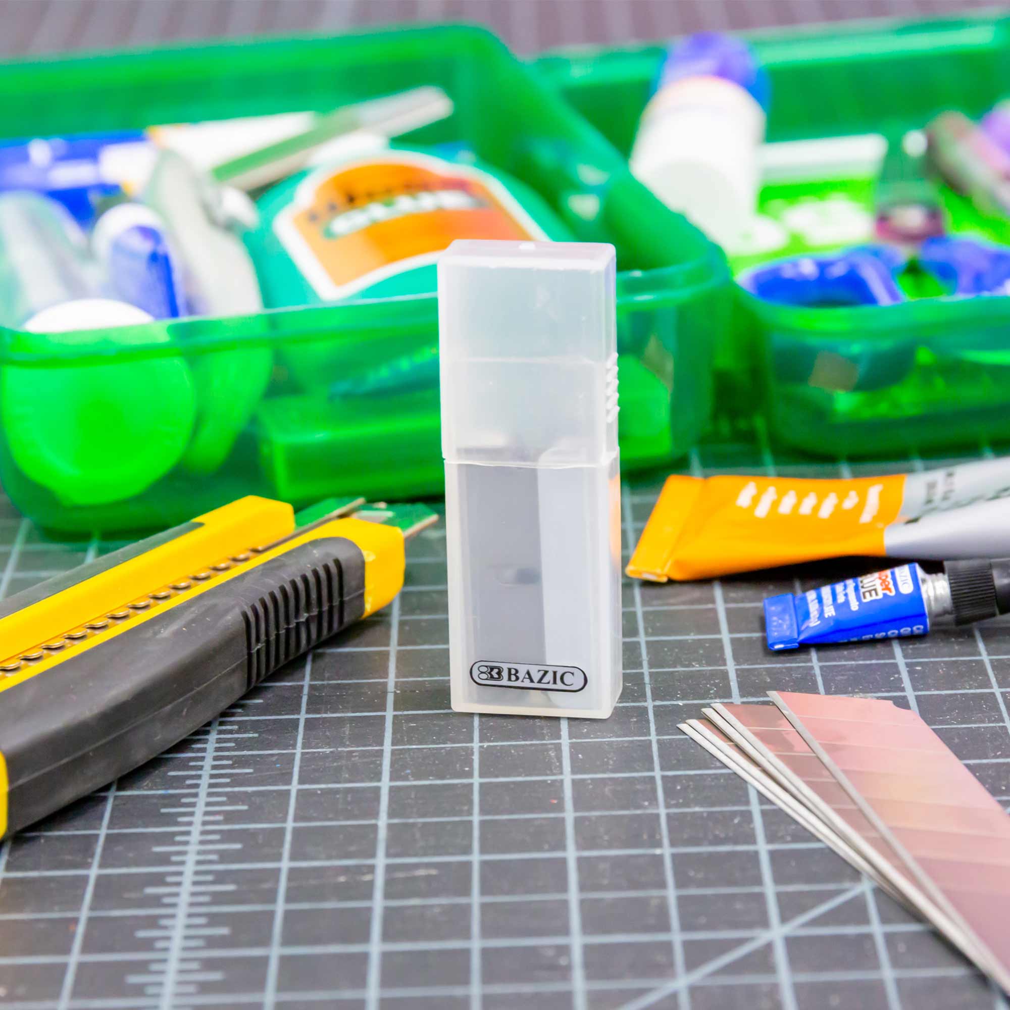 Razor Replacement Blade with Tube (8/Tube)