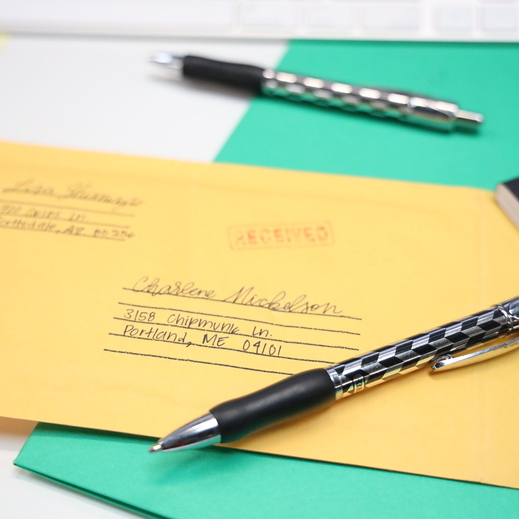 Maxxon 1.4 mm Tip Black FUSE Tech Ink Retractable Pen w/ Cushion Grip (4/Pack)