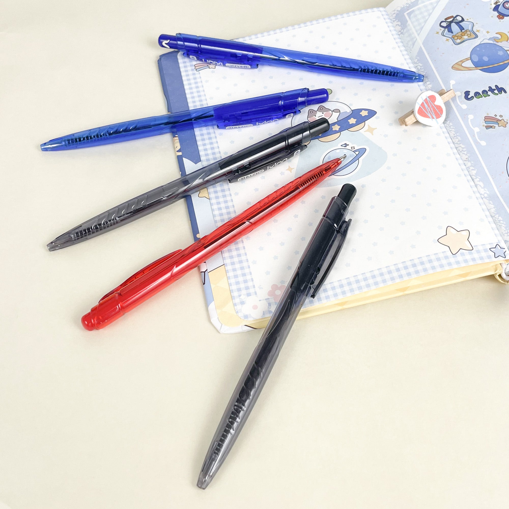 Ixion Assorted Color Retractable Pen (5/Pack)