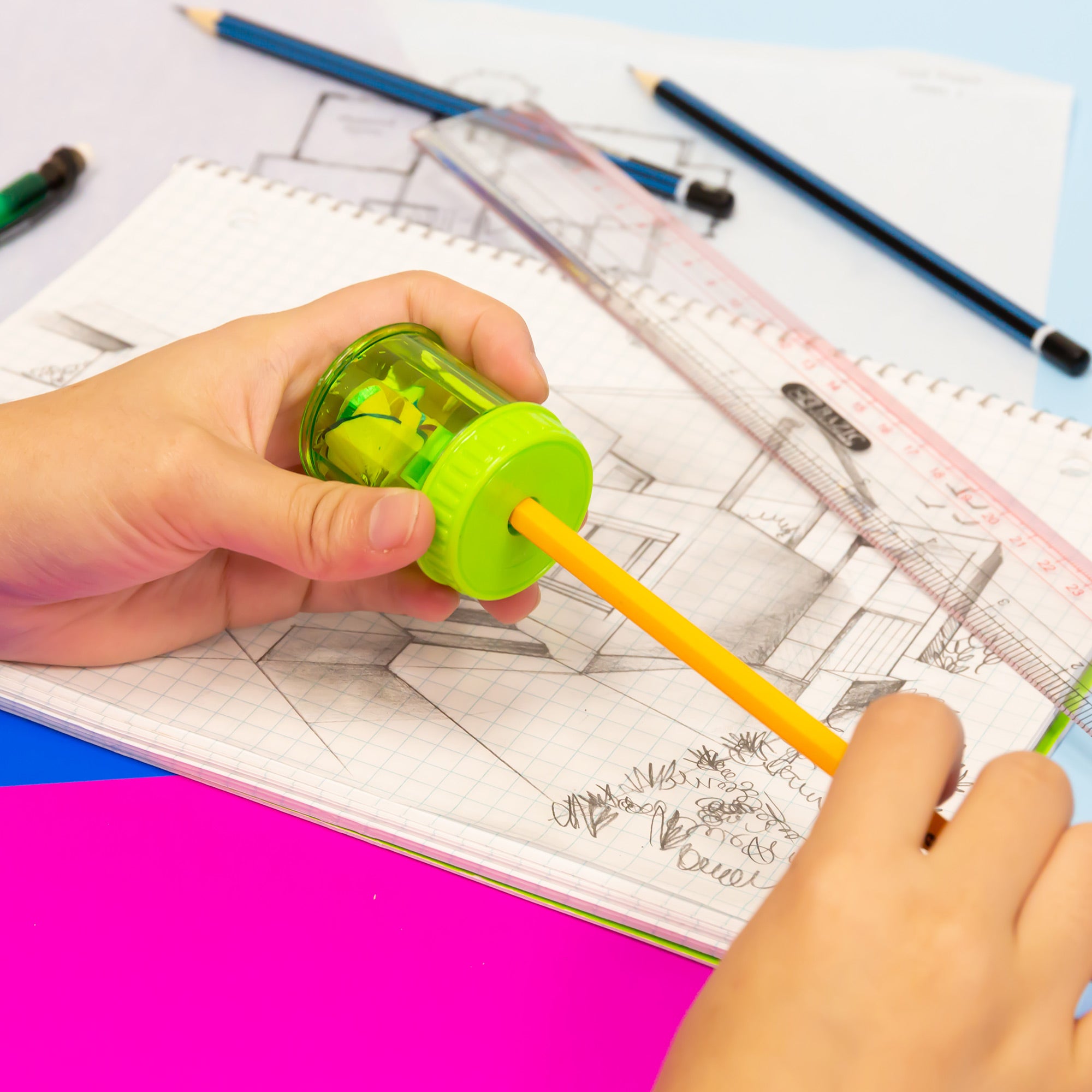 2 Dual Hole Sharpener + 2 Round Receptacle Sharpener