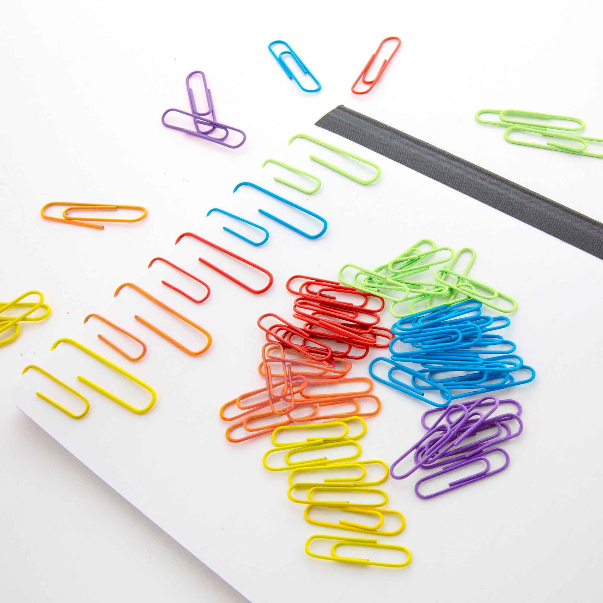 No.1 Regular (33mm) Color Paper Clips (200/Pack)