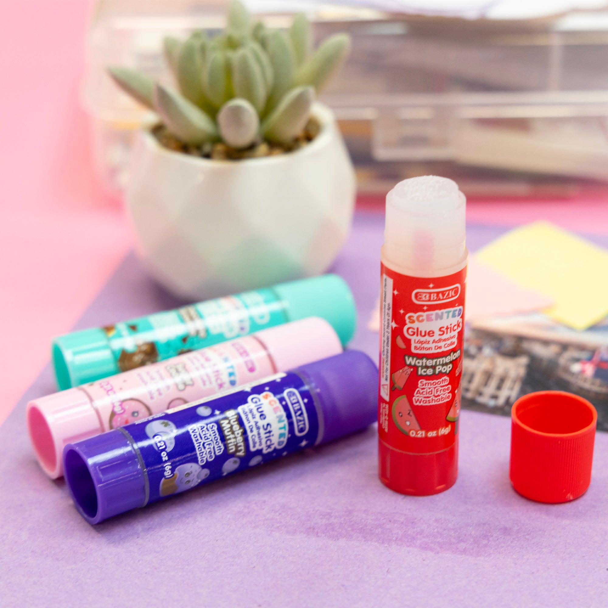 0.21 oz (6g) 4 Washable Scented Glue Stick