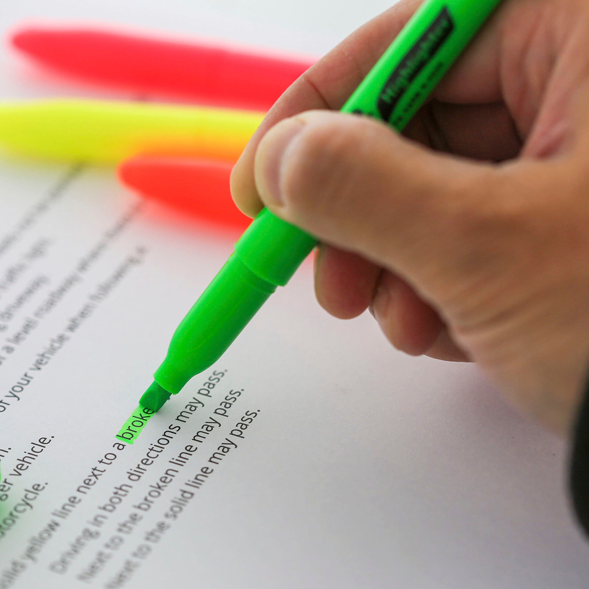 Pen Style Fluorescent Highlighters w/ Pocket Clip (5/Pack)