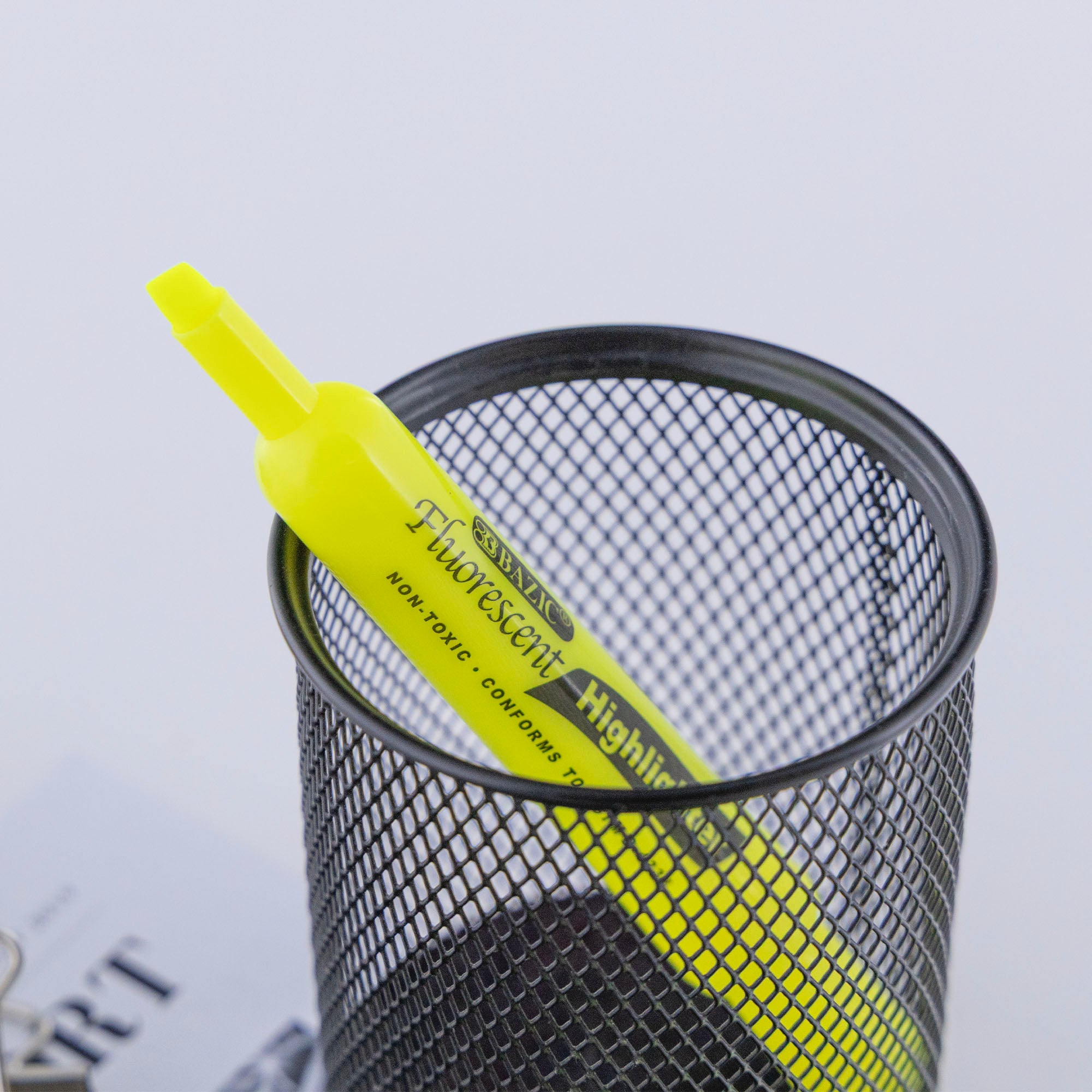 Yellow Desk Style Fluorescent Highlighters (3/Pack)