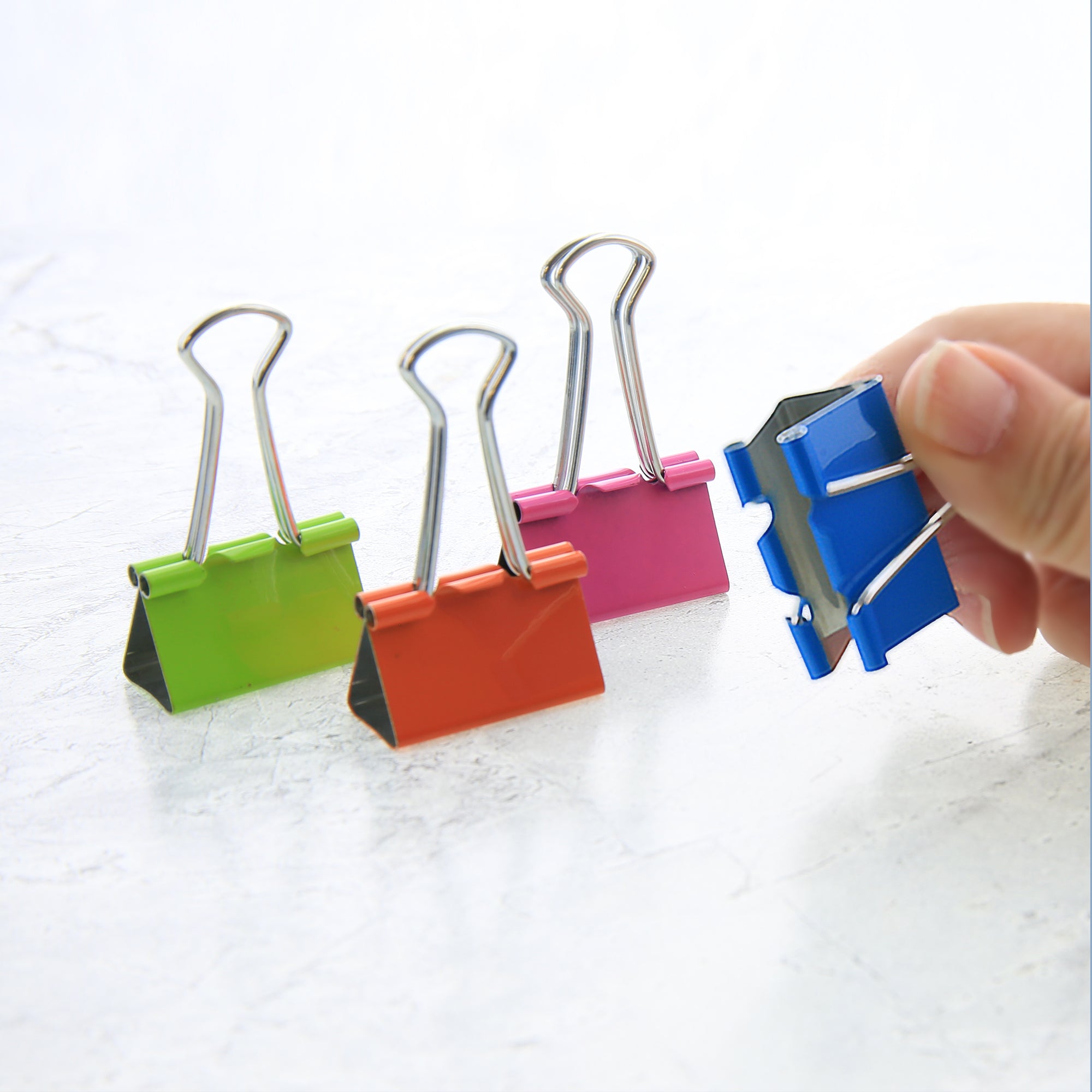 Medium 1 1/4" (32mm) Assorted Color Binder Clip (8/Pack)