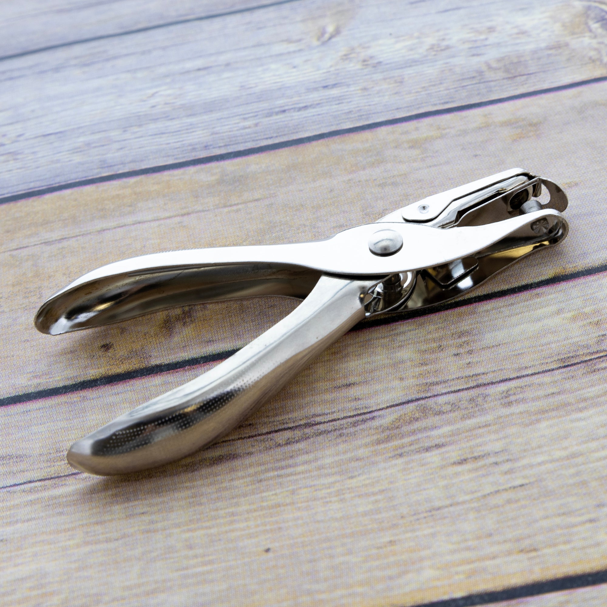 Single Hole Paper Punch