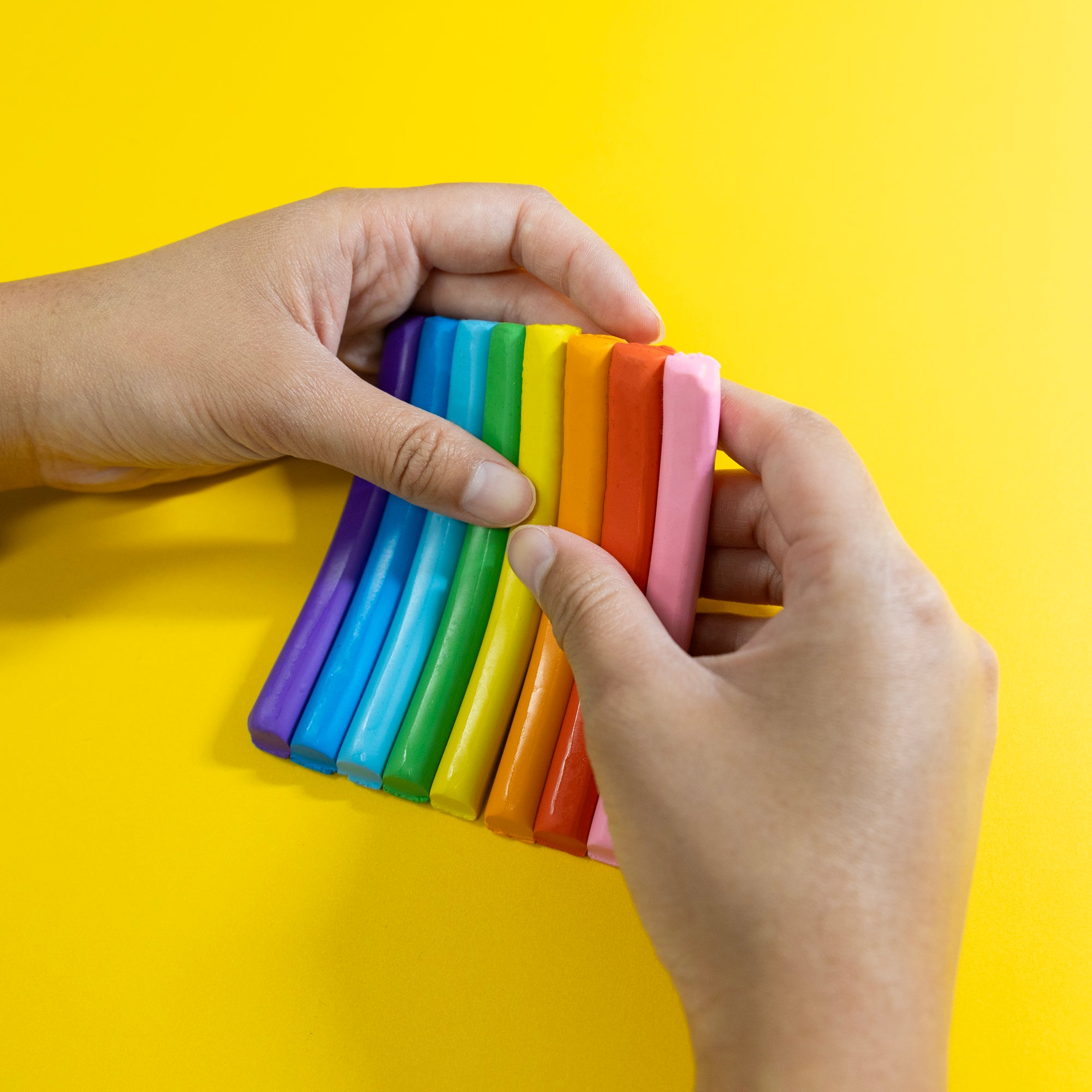 4.8 oz (136g) 8 Primary Color Modeling Clay Sticks