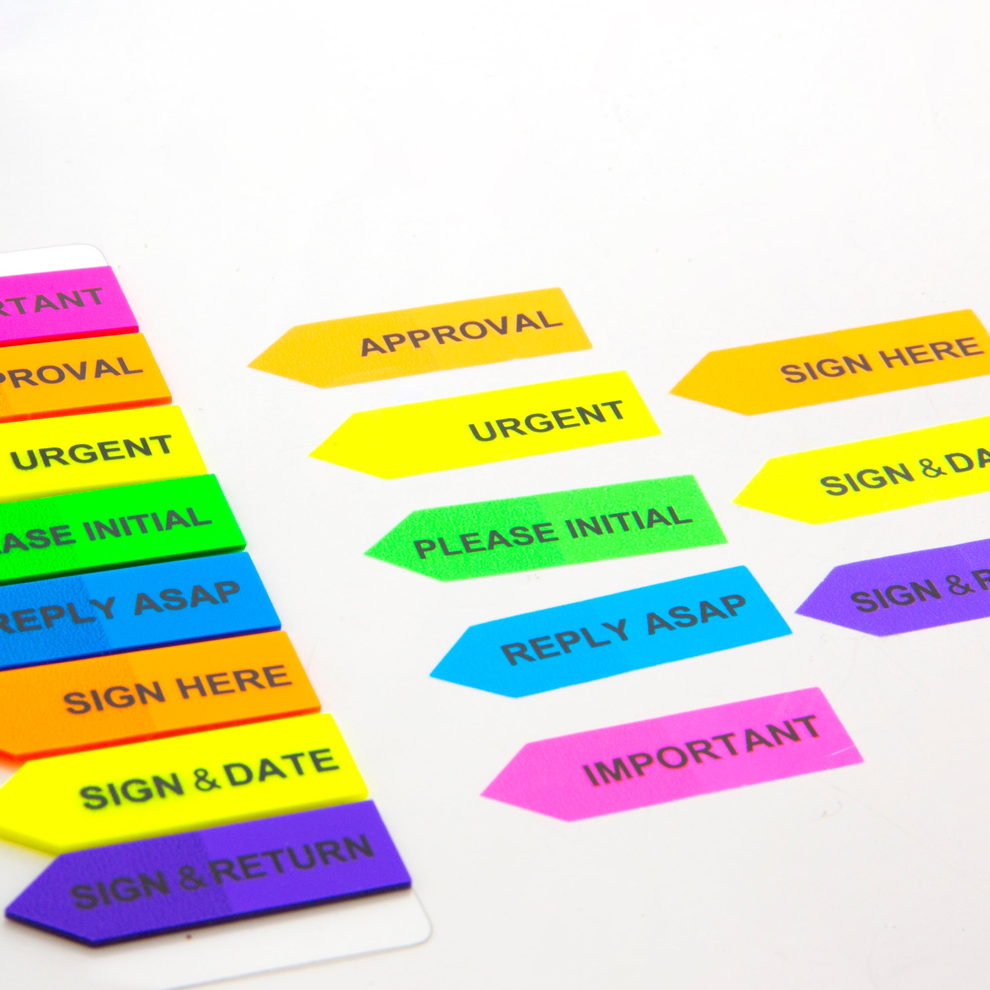 20 Ct. 0.5" X 1.7" Printed Arrow Flags (8/Pack)