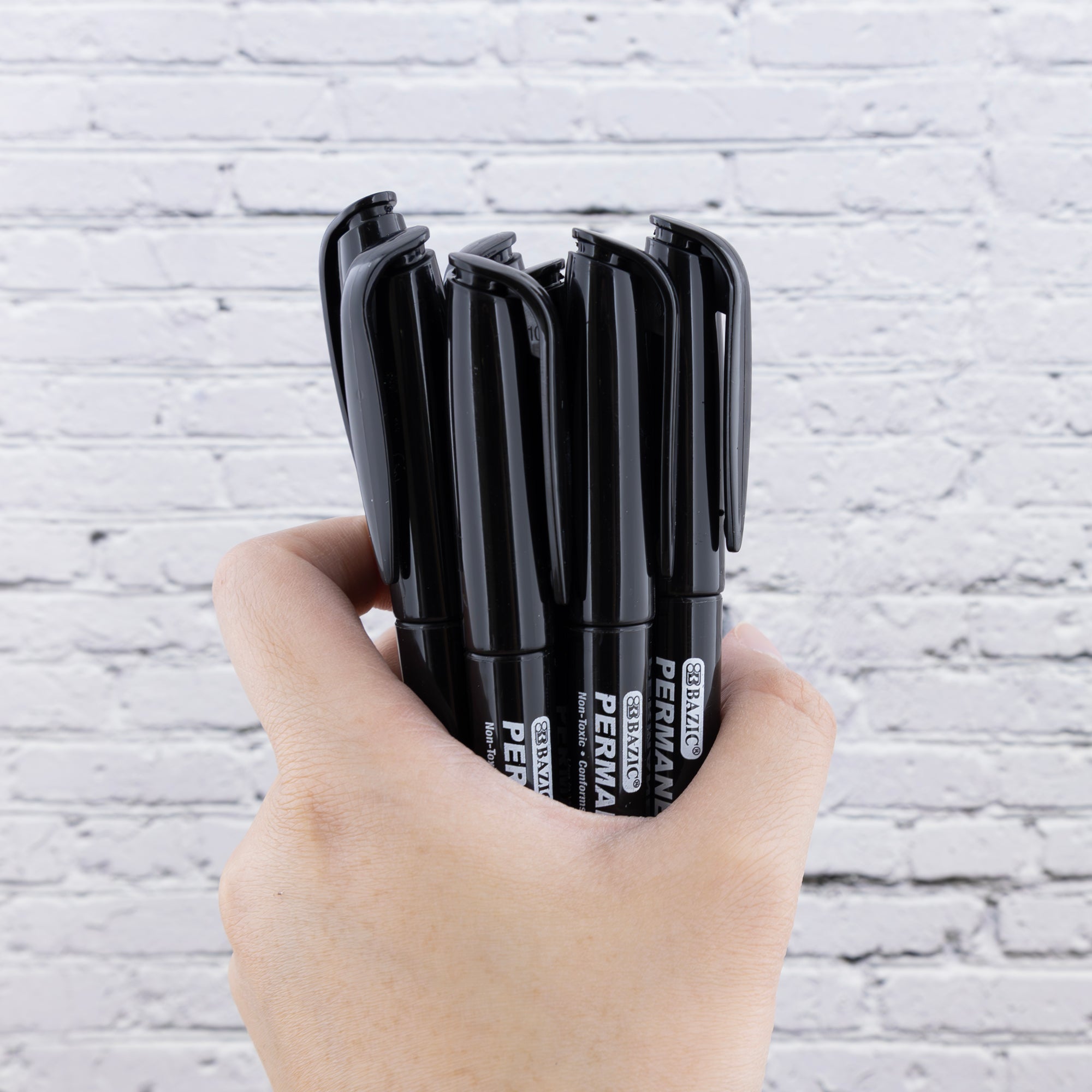 Permanent Markers, Fine Point Black, 8 Count