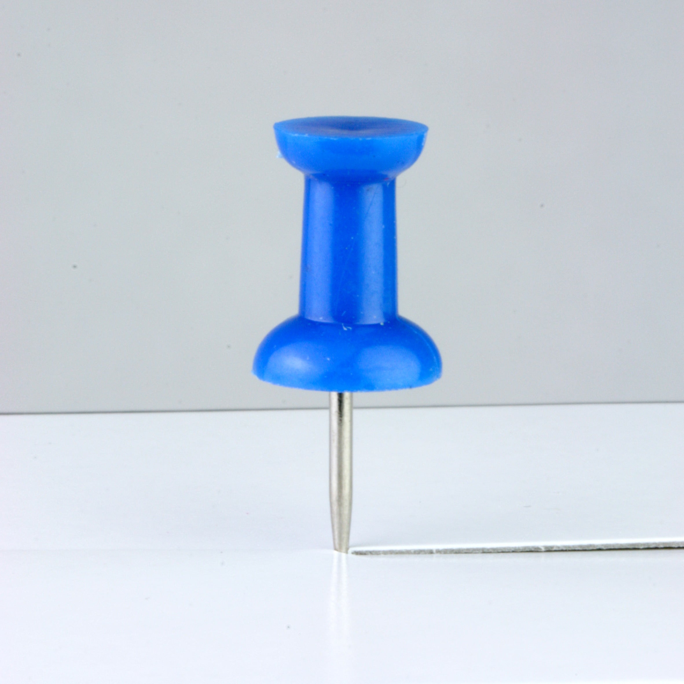 Assorted Color Push Pins (100/Pack)
