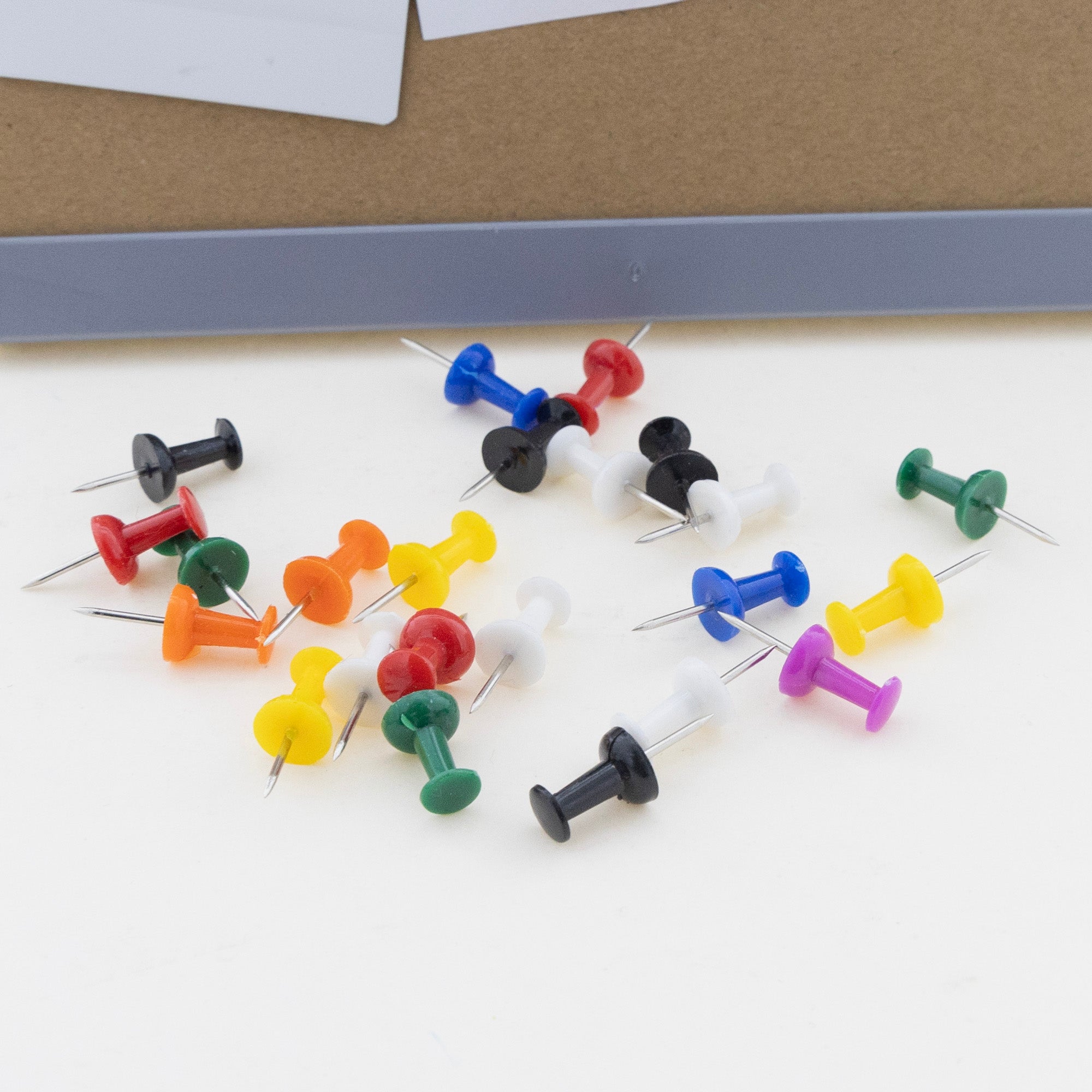 Assorted Color Push Pins (100/Pack)