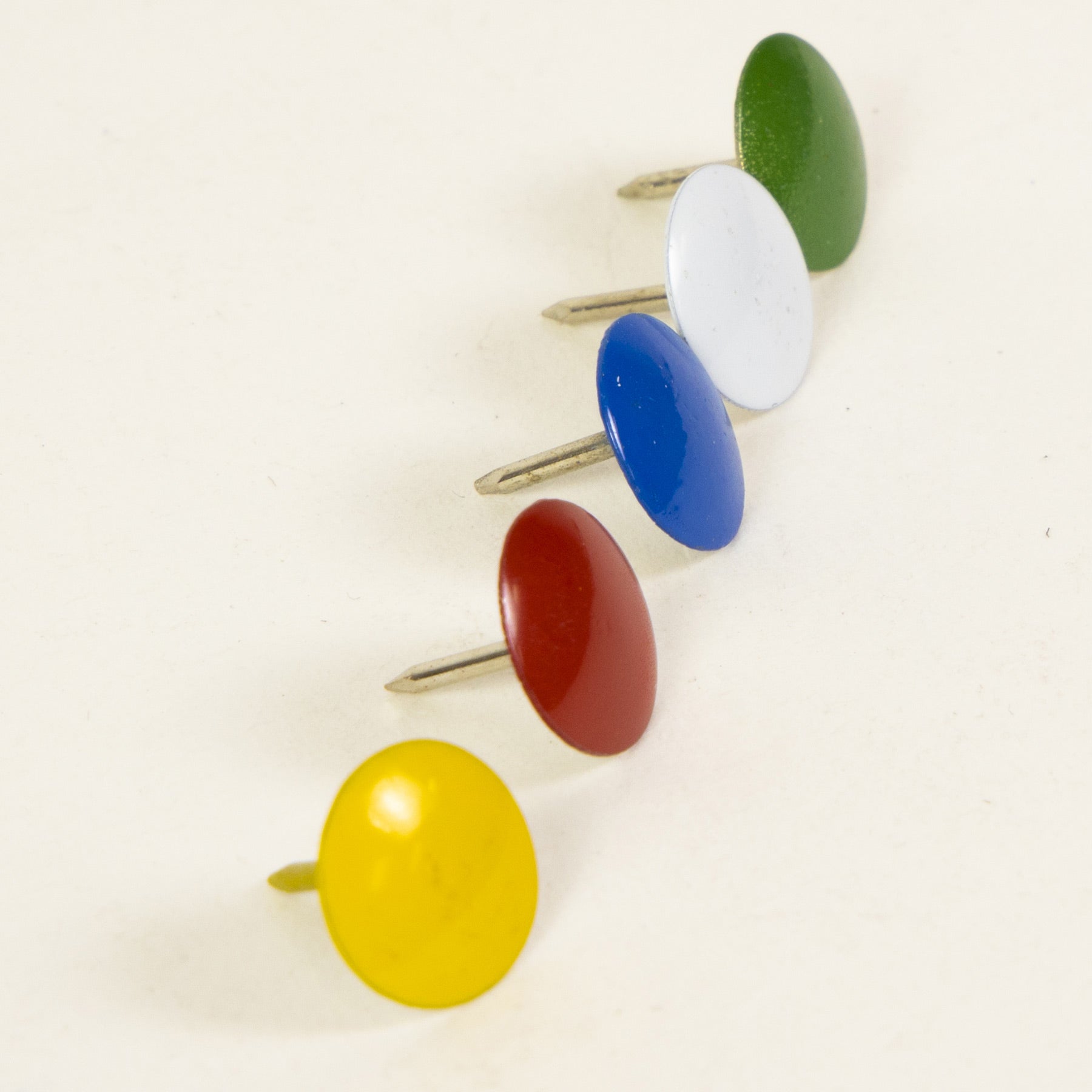Assorted Color Thumb Tacks, 150 Count, Reusable Push Pins