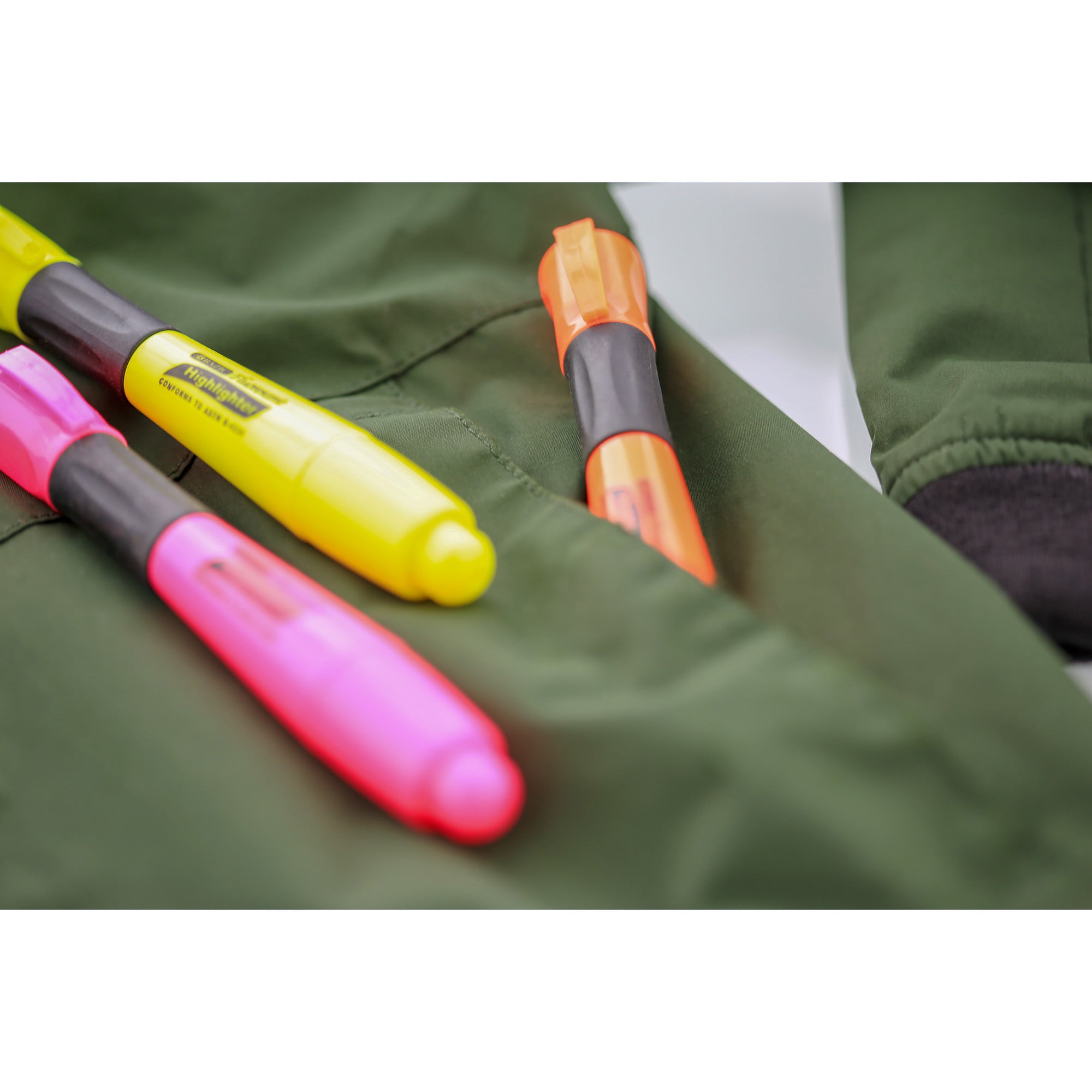 Assorted Fluorescent Highlighters, Desk-Style, 3-Count