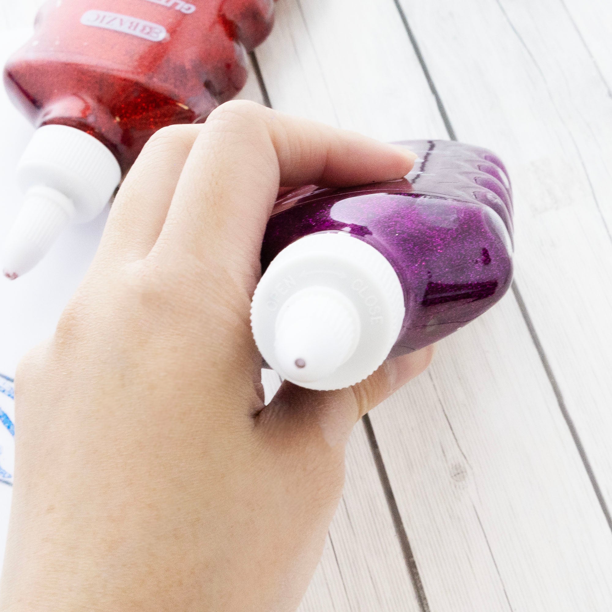 6.76 FL OZ (200 mL) Classic Color Glitter Glue