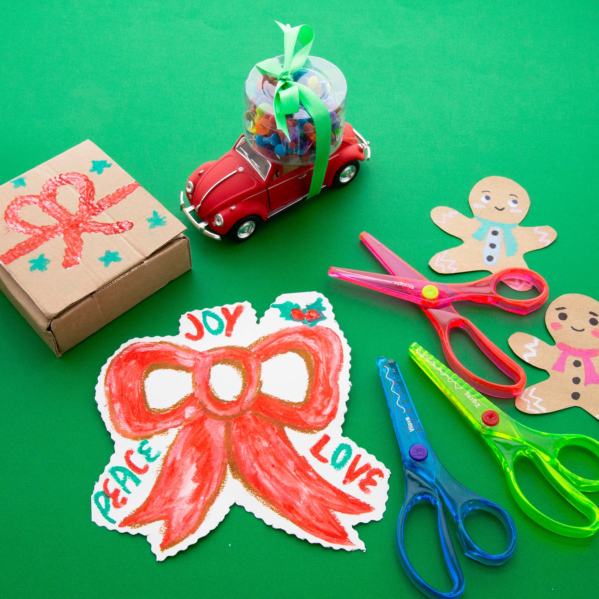 5-1/2 in Kids Decorative Edge Safety Scissors