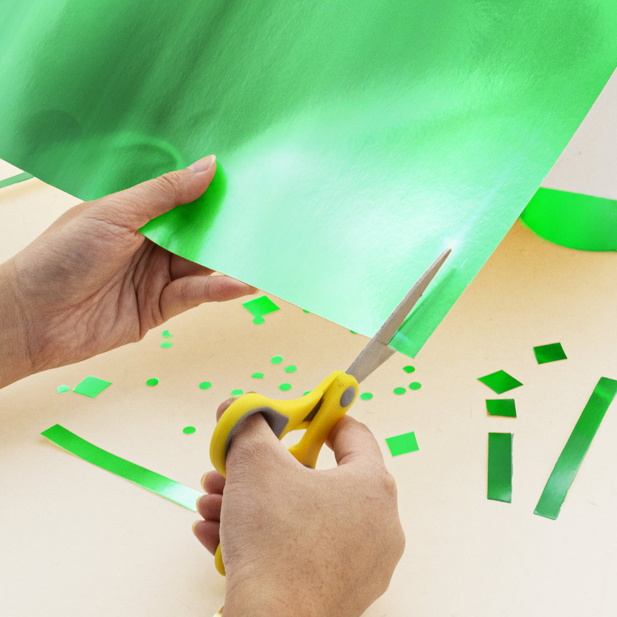 Metallic Green Poster Board, 22 x 28 in