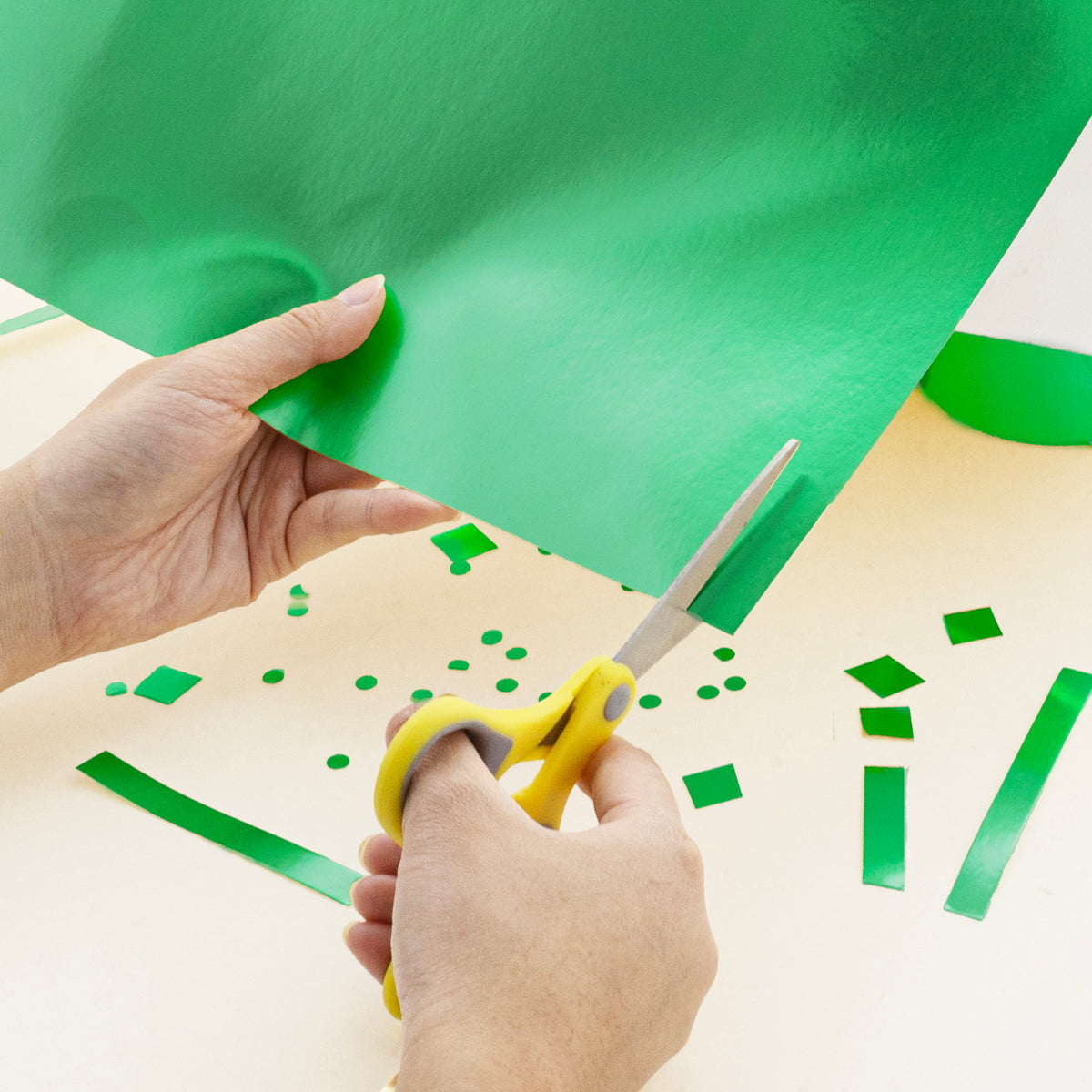 Metallic Green Poster Board, 22 x 28 in
