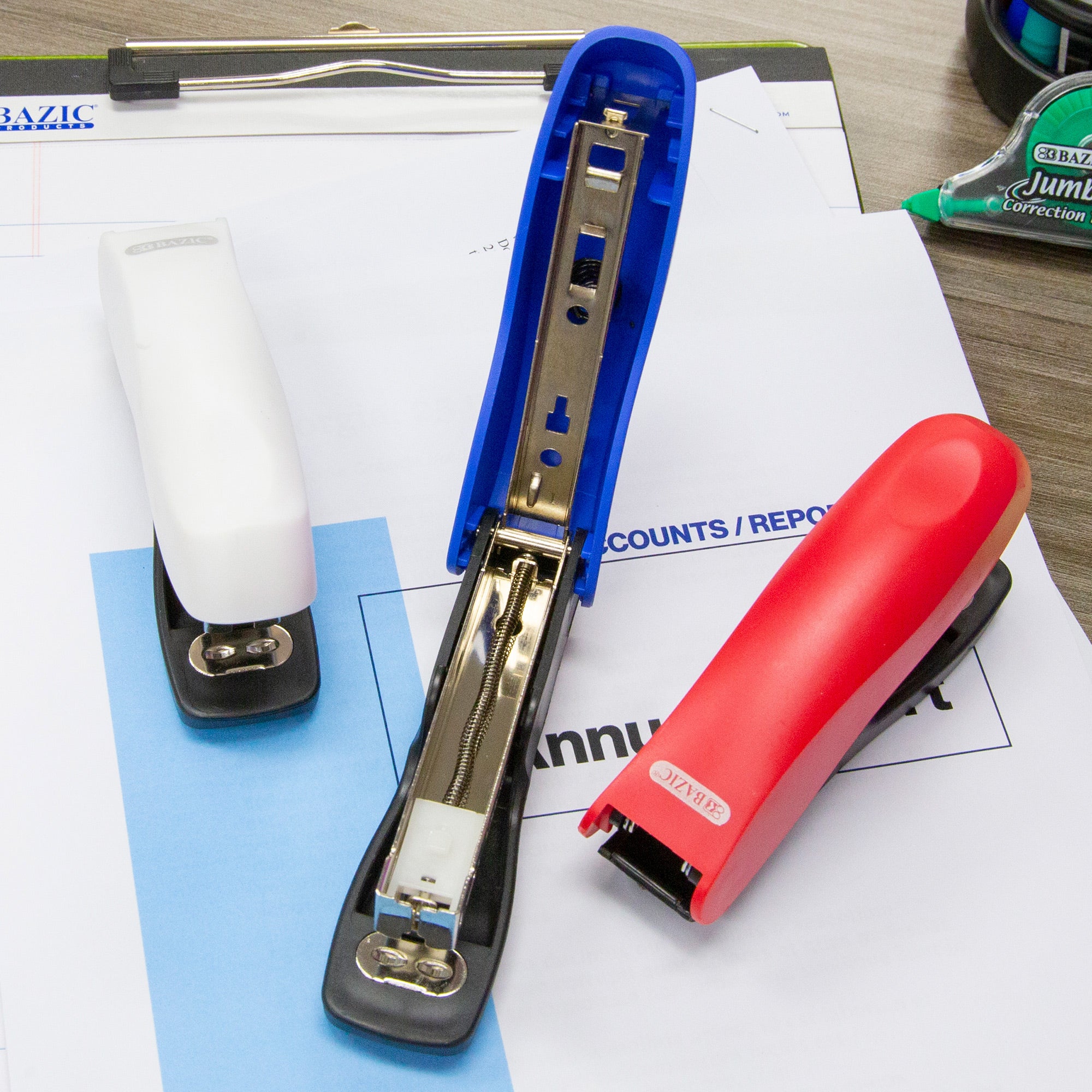 Two-Tone Desktop Stapler with 50 Staples, 26/6 Standard
