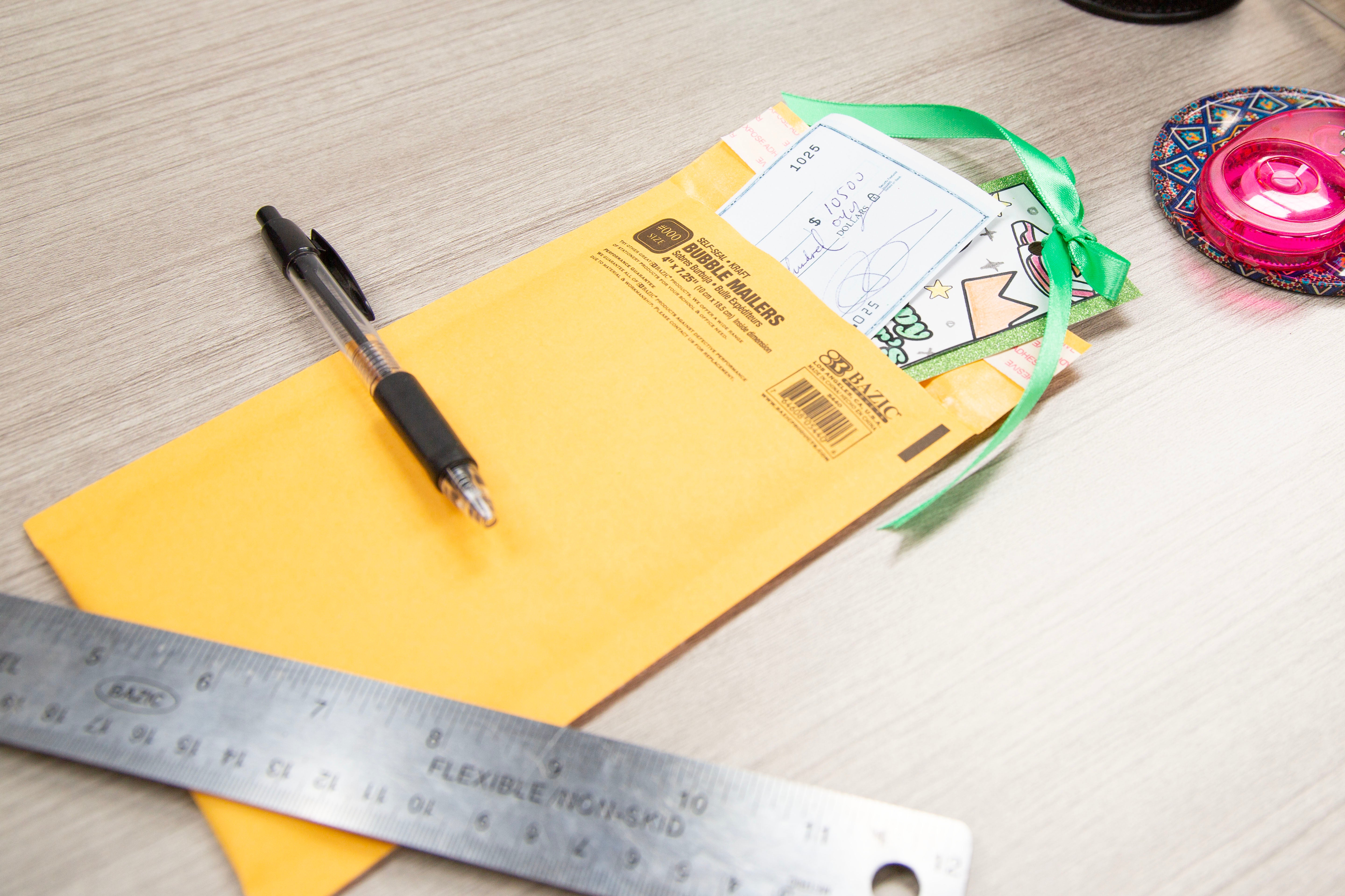 4" X 7.25" (#000) Self-Seal Bubble Mailers