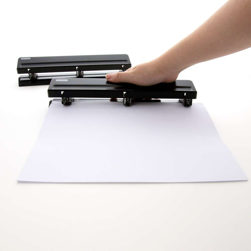 How to Set Up a Three-Hole Punch